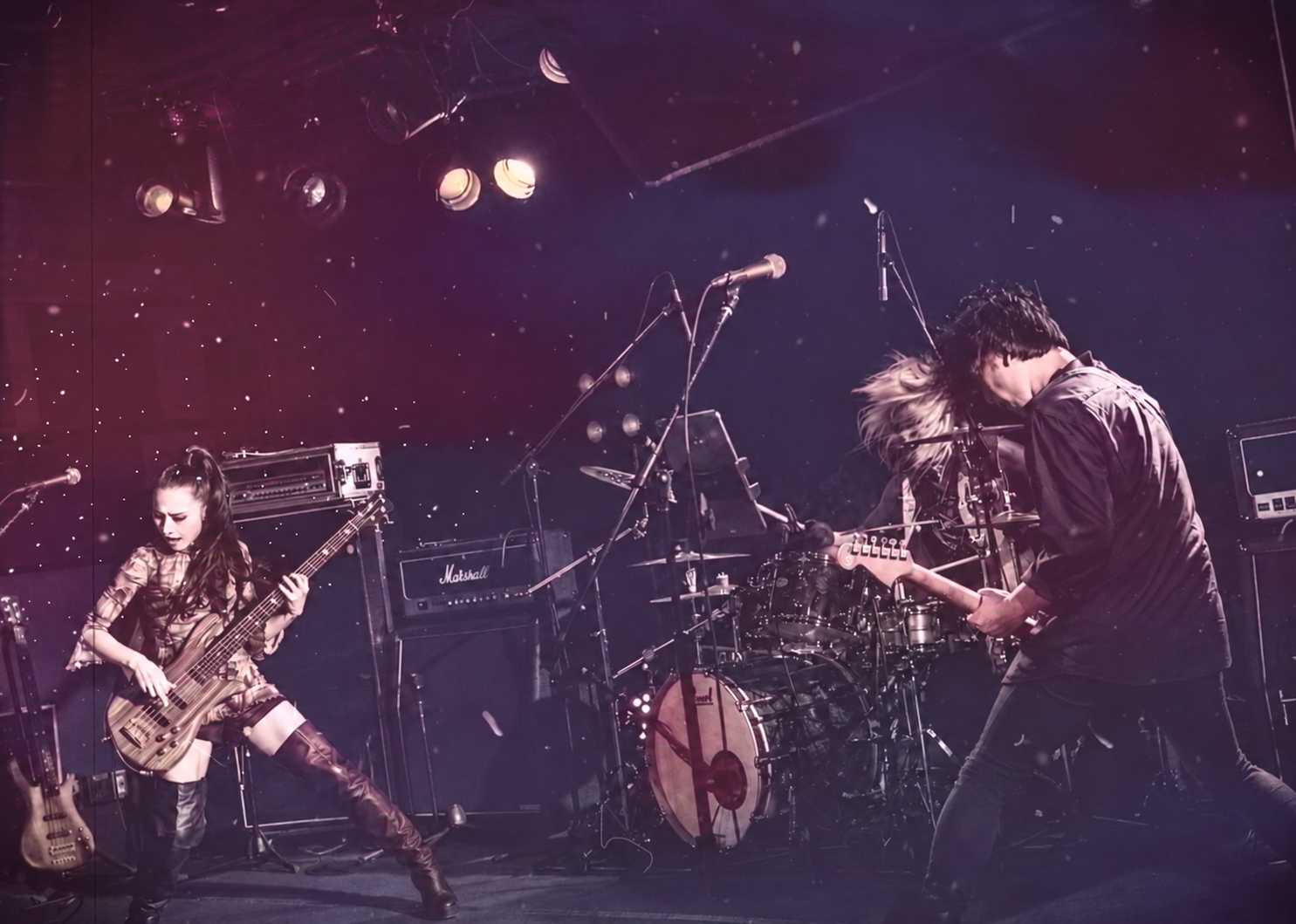 INSIDE ME ライブ写真